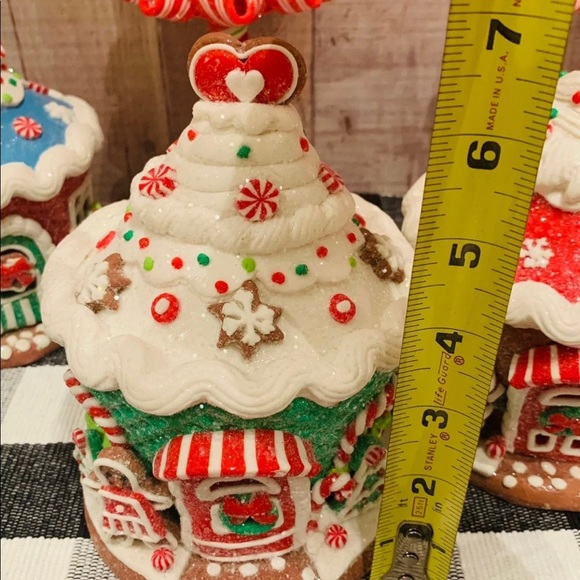 Illuminated Gingerbread Waffle Candy Cupcake House - Picture 7 of 8